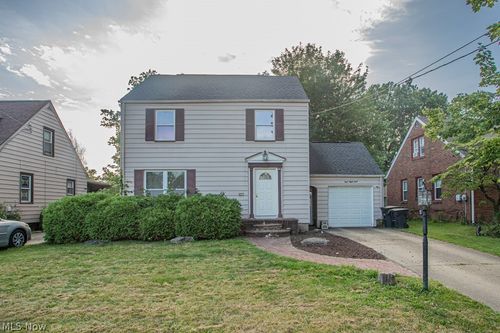 888 Trumbull Ave Se, Warren, OH, 44484-4572 | Card Image