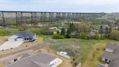 554 Legacy Lane Ne, Valley City, ND, 58072 | Card Image