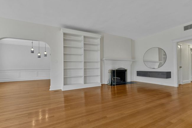 APT-3 - 24 Dean Rd, Condo with 2 bedrooms, 2 bathrooms and 2 parking in Brookline MA | Image 6