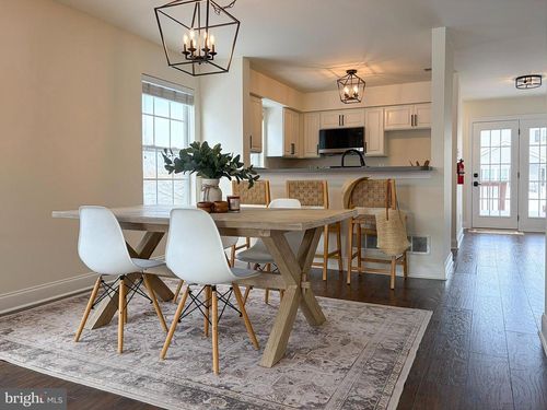 537 May St, POTTSTOWN, PA, 19464-4769 | Card Image