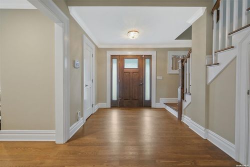 3 Wood Ct, Bayville, NY, 11709-1107 | Card Image
