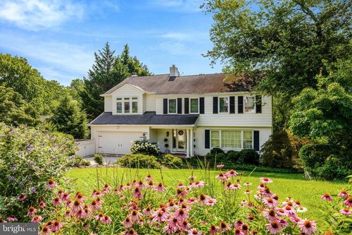 1609 East Ave, Mclean, VA, 22101-4105 | Card Image