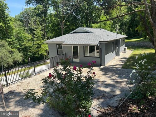 373 Bowman Rd, Front Royal, VA, 22630-5025 | Card Image