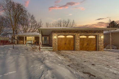 1802 Van Buren Ct, Northfield, MN, 55057-3027 | Card Image