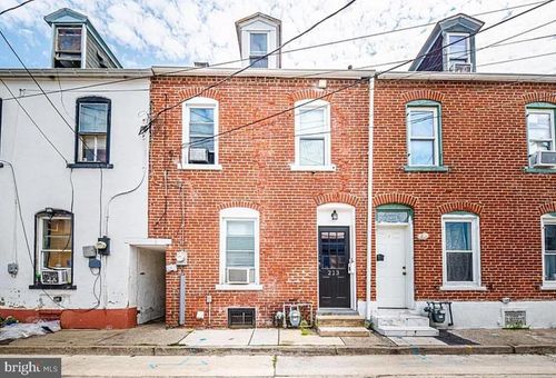 213 N Peach St, ALLENTOWN, PA, 18102 | Card Image