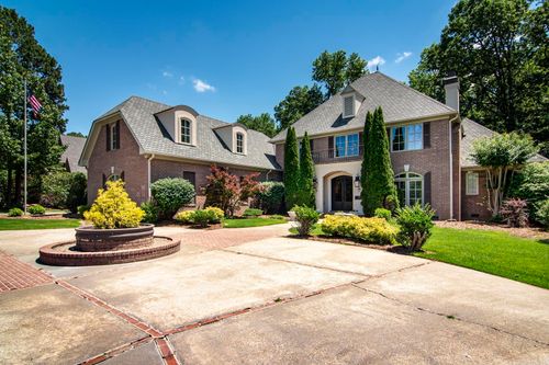 60 Sologne Cir, Little Rock, AR, 72223-8914 | Card Image