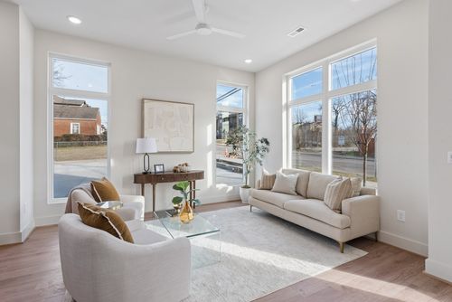 3910 Delaware Ave, Nashville, TN, 37209-2428 | Card Image