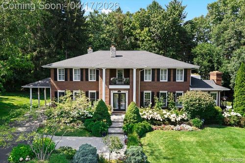 5392 Hidden Pines Dr, Brighton, MI, 48116-7734 | Card Image