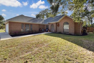 206 Wade St., House other with 3 bedrooms, 2 bathrooms and null parking in Silsbee TX | Image 3