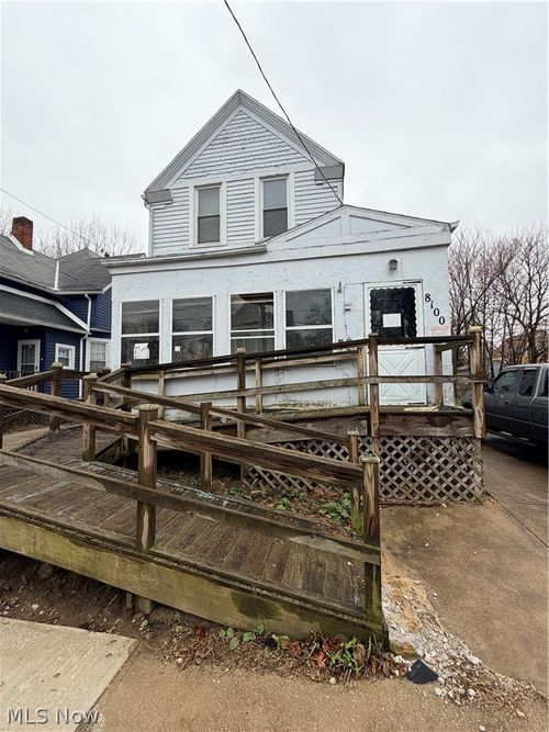 8100 Simon Ave, Cleveland, OH, 44103-2152 | Card Image