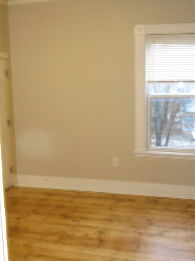 APT-3 - 2 Sturgis St, Condo with 3 bedrooms, 1 bathrooms and null parking in Worcester MA | Image 16