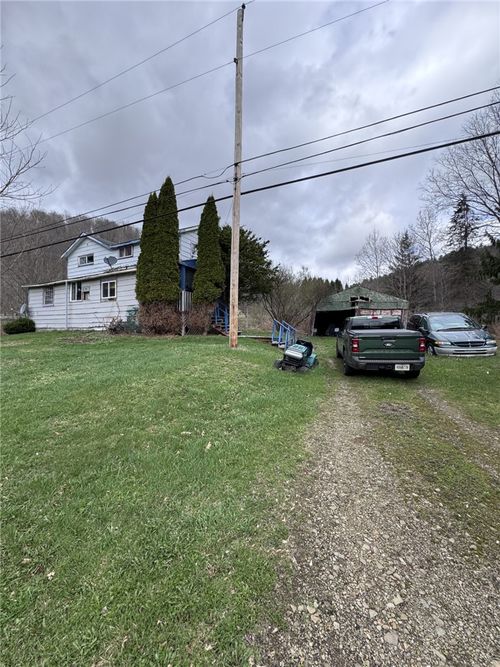 10 Lyman Rd W, Roulette, PA, 16746-1106 | Card Image