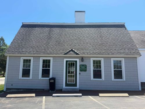 11-87 Lafayette Road, Hampton Falls, NH, 03844 | Card Image