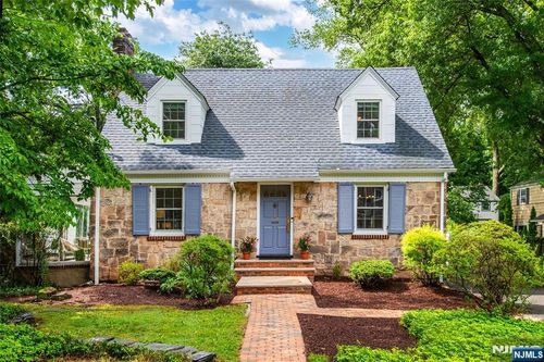 9 Hamilton Ter, Montclair, NJ, 07043-1605 | Card Image
