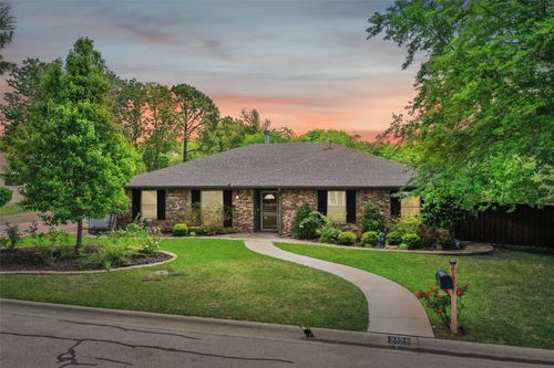 2121 Fairfax Rd, Denton, TX, 76205-8205 | Card Image