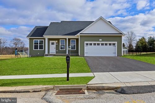 42 Lobell Rd, ABBOTTSTOWN, PA, 17301-9201 | Card Image