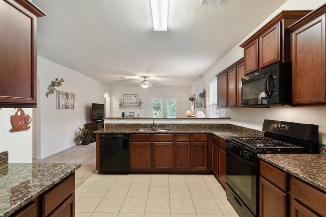 7551 Fettle Ln, House other with 3 bedrooms, 2 bathrooms and 2 parking in Conroe TX | Image 21