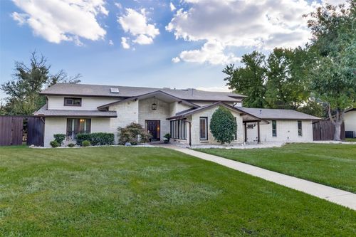 7040 Oakbluff Dr, Dallas, TX, 75254-2753 | Card Image