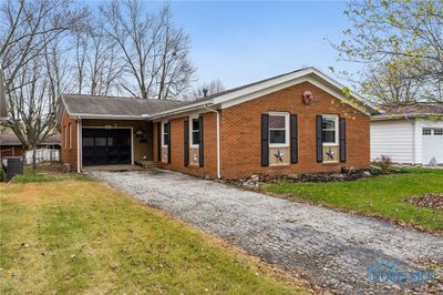 421 Edinborough Drive, House other with 3 bedrooms, 2 bathrooms and 1 parking in Findlay OH | Image 1