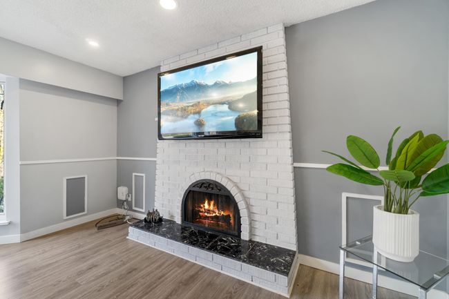 9152 Klenner Dr, House other with 5 bedrooms, 5 bathrooms and 6 parking in Burnaby BC | Image 4