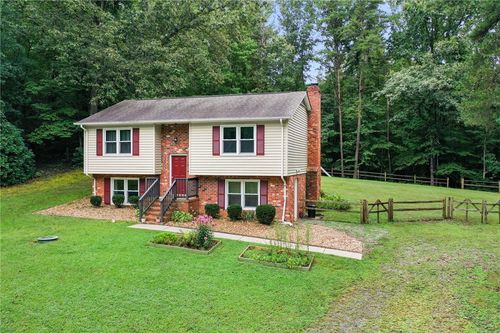 13677 Newtown Rd, Newtown, VA, 23126-2033 | Card Image