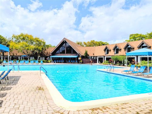 1j-3720 Inverrary Dr, LAUDERHILL, FL, 33319 | Card Image