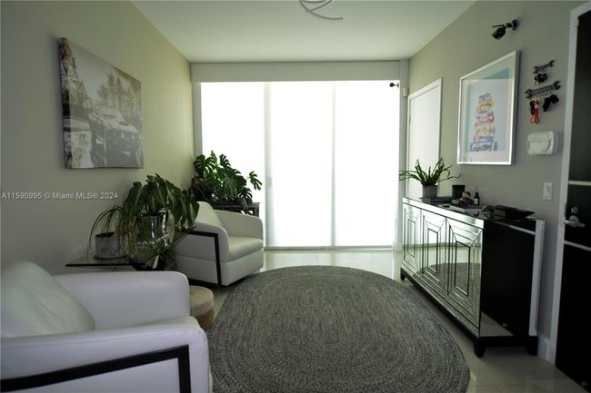 1202 - 7935 East Dr, Condo with 2 bedrooms, 2 bathrooms and null parking in North Bay Village FL | Image 8