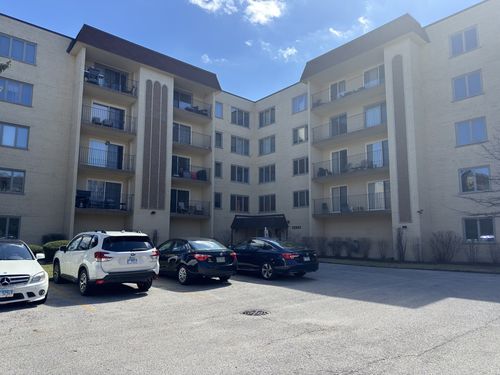 302-6433 W Belle Plaine Ave, Chicago, IL, 60634-5611 | Card Image