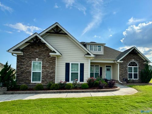 6342 Central Park Ln Nw, Huntsville, AL, 35806-5016 | Card Image
