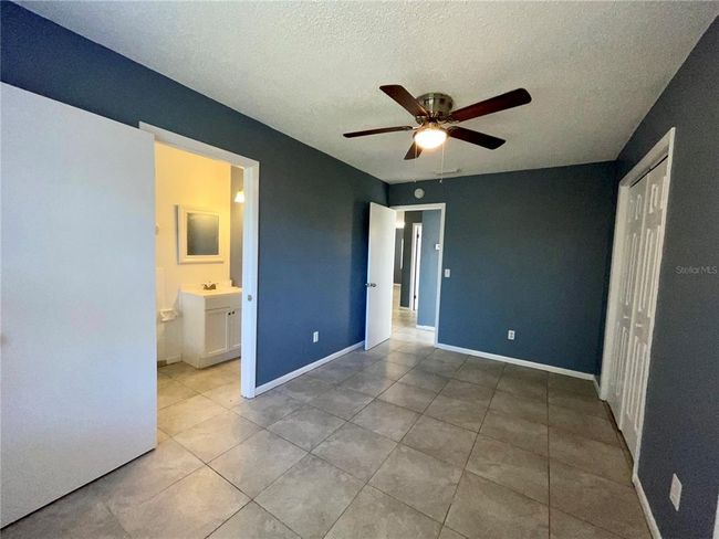 Master Bedroom | Image 12