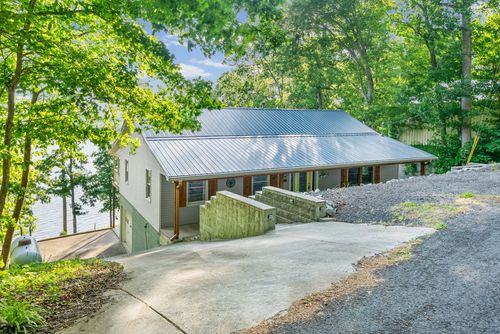 438 Harbor Dr, Bumpus Mills, TN, 37028-6207 | Card Image