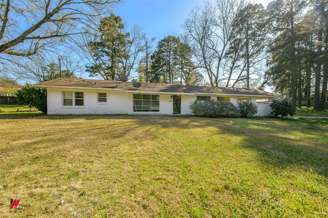View of front of home with a front lawn | Image 24