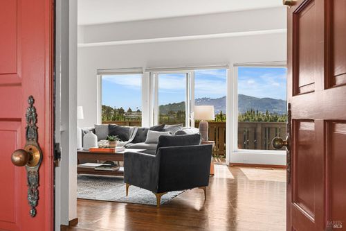 260 Blackfield Drive, Tiburon, CA, 94920 | Card Image