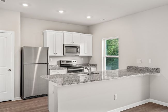 2008 Lala Loop, House other with 3 bedrooms, 3 bathrooms and 1 parking in White Bluff TN | Image 4