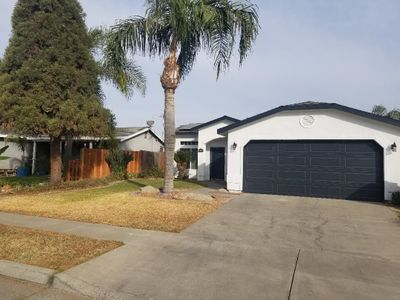 670 Dogwood Avenue, House other with 3 bedrooms, 2 bathrooms and null parking in Tulare CA | Image 2