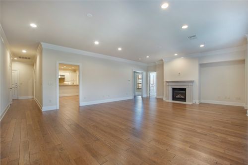2e-6425 Bandera Avenue, Dallas, TX, 75225 | Card Image