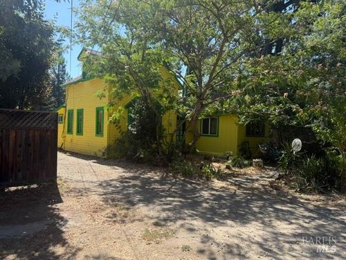19360 7th St E, Sonoma, CA, 95476-5822 | Card Image