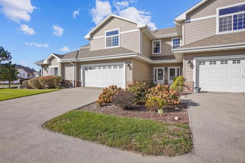 22-1632 Grey Fox Trail, Mukwonago, WI, 53149 | Card Image