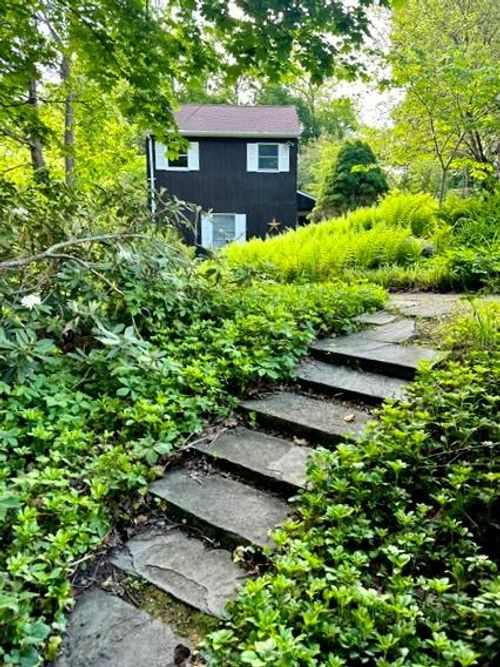 8 Sunset Dr, Bedford Hills, NY, 10507-1818 | Card Image
