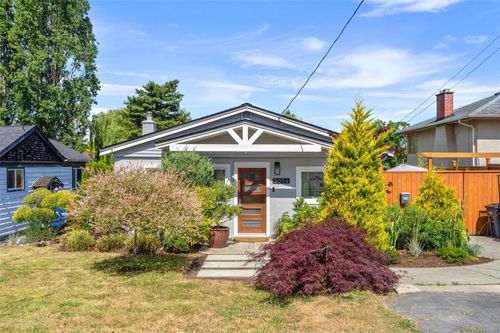 3054 Millgrove St, Victoria, BC, V9A1X5 | Card Image