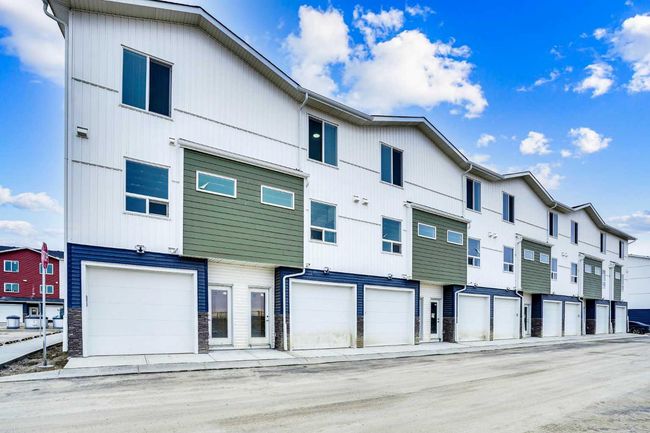306 Red Sky Villas Ne, Townhouse with 3 bedrooms, 4 bathrooms and 1 parking in Calgary AB | Image 33