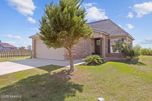 500 Highland View Dr, Youngsville, LA, 70592-6074 | Card Image