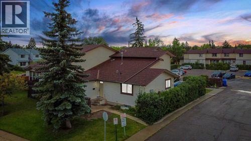 75 Templemont Way Ne, Calgary, AB, T1Y5K8 | Card Image