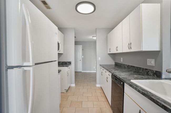 155 - 155 Breakers Ln, Condo with 1 bedrooms, 2 bathrooms and 1 parking in Stratford CT | Image 14