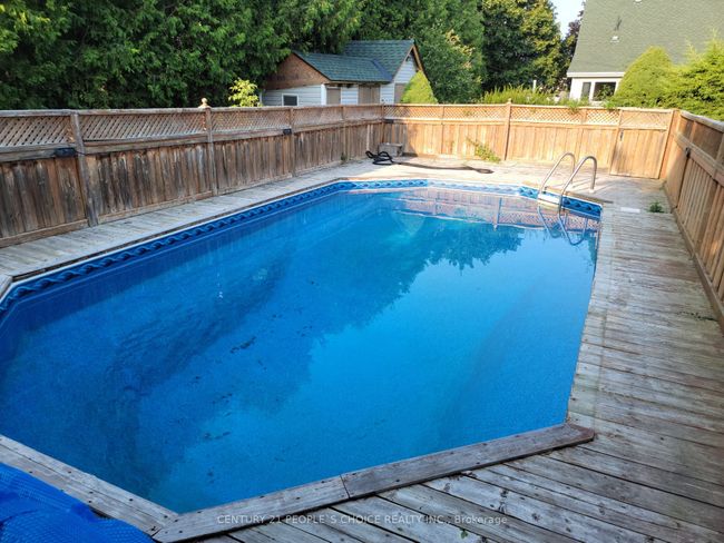 27 South Dr, House other with 3 bedrooms, 2 bathrooms and 5 parking in Dundas ON | Image 25