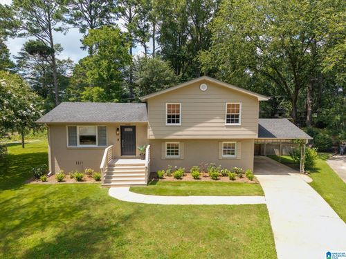 1068 Venetian Cir, Homewood, AL, 35209-6930 | Card Image