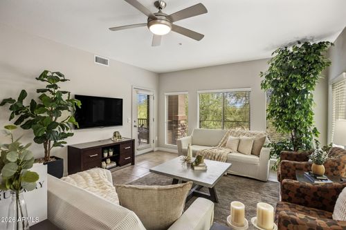 3172-5450 E Deer Valley Dr, Phoenix, AZ, 85054-8118 | Card Image