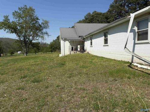 1537 Mountain Fork Rd, New Market, AL, 35761-8033 | Card Image