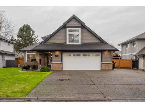 9749 206 St, Langley, BC, V1M2H5 | Card Image