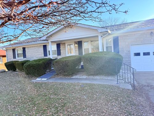 1840 Russell Cave Rd, Lexington, KY, 40505-1637 | Card Image